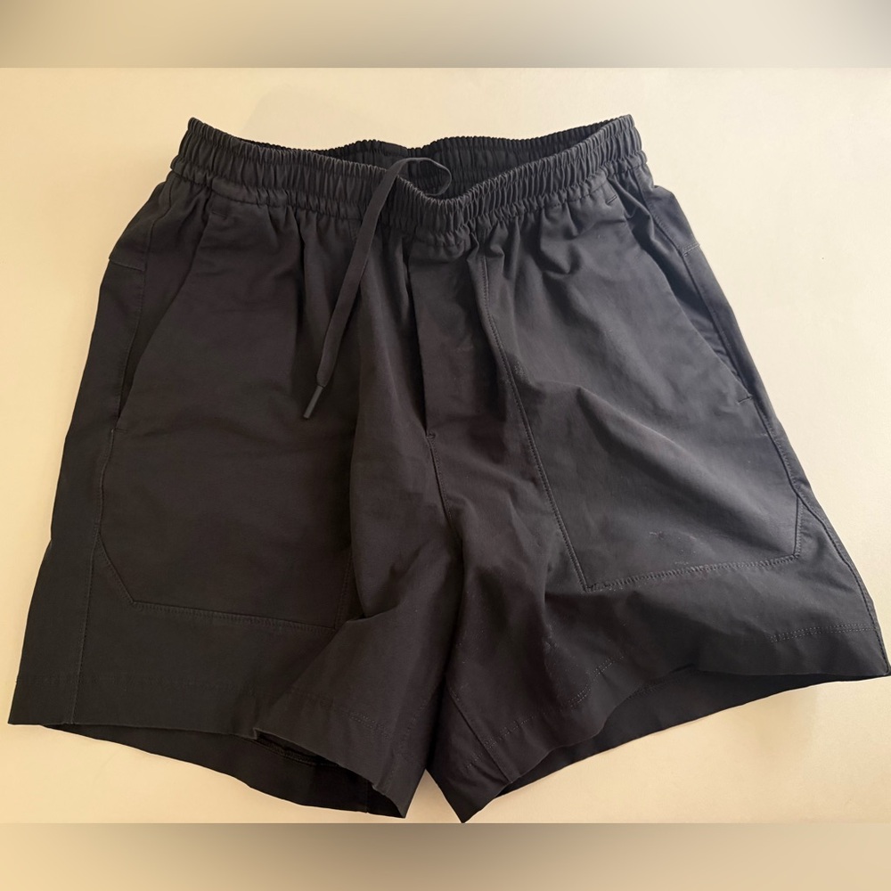 Lululemon Athletica Gray XS shorts men